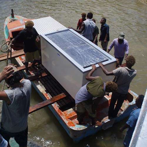 Ice-Machine-being-transported2-500x500
